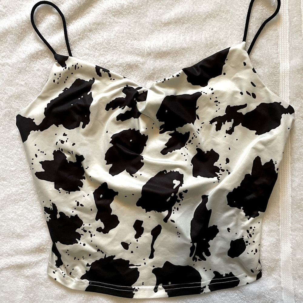 Cropped cow print top! Size XL